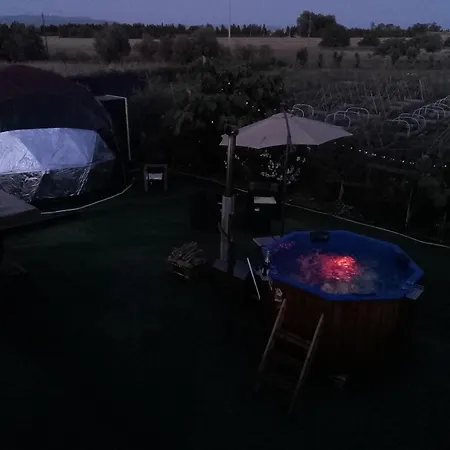 Lyxtält Podere Kiri Dome Experience