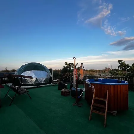 Luxury tent Podere Kiri Dome Experience